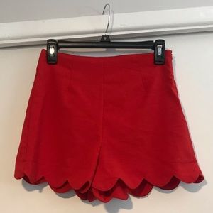 Scallop red shorts